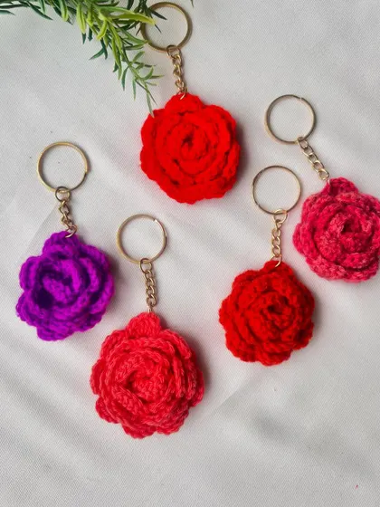 A lovely bunch of rose keyrings in different shades. Each one is handcrafted with love.