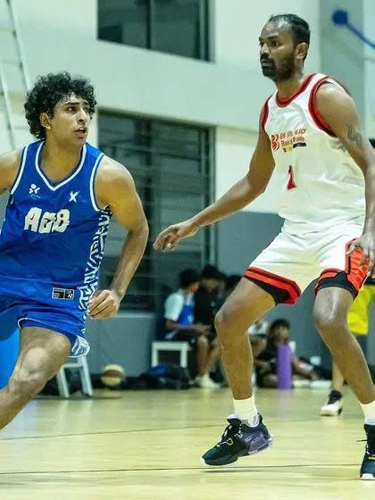 One of our guards sizing up his defender. Exposure matches are the perfect laboratory for trying out new moves and building confidence.