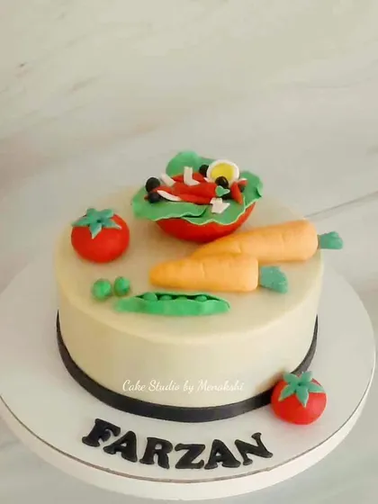 For Farzan, who loves eating salads. I created this healthy-looking cake featuring a bowl of salad with tomatoes, carrots, and peas.