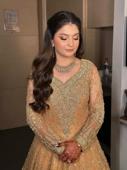 A soft glam look for a bride who wants to look like herself, but elevated. The makeup is skin-like and timeless, paired with a gorgeous embellished gown.