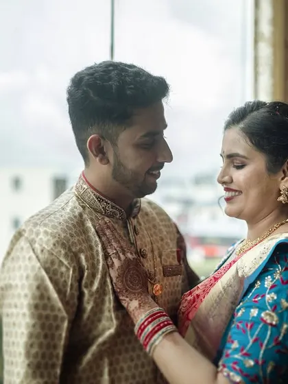 Another portrait of Padmashree and Nikil. I guided them into a pose that feels natural and showcases their connection and beautiful traditional attire.