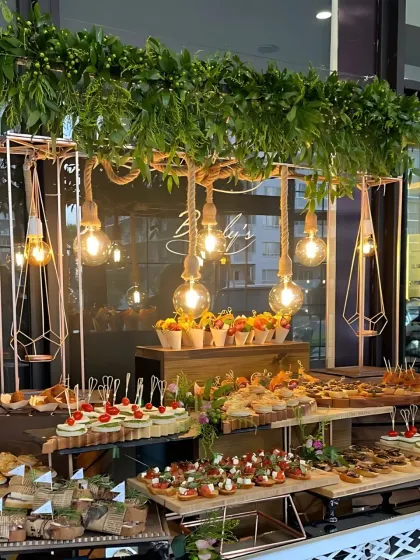 For grand weddings and corporate events, presentation is everything. I design elegant and impressive buffet setups with rustic touches, beautiful lighting, and lush greenery to turn your meal into a memorable experience.