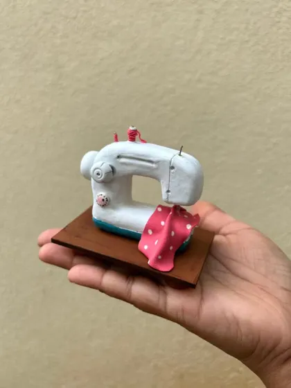 A final shot of the sewing machine, a unique gift that reflects the recipient's passion.