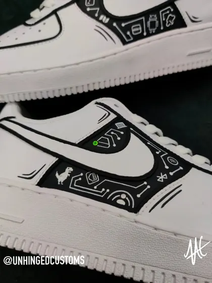 This side of the tech glyph AF1s even includes the little Chrome dinosaur from when your internet is down. It's all about the details.