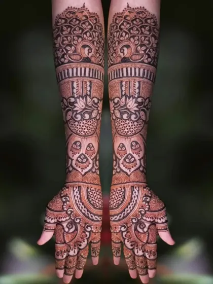 A full-coverage design with peacocks and other traditional motifs.