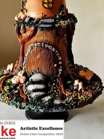 This is my award-winning mushroom house cake, which won 2nd place in a global competition. Every single detail, from the tree trunk base to the mushroom cap roof and the surrounding foliage, is crafted entirely from whipped cream.