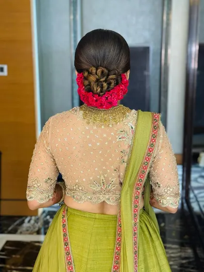 A closer look at the detailed petals of the rose bun, a technique that requires precision and skill, which I teach in my advanced module.