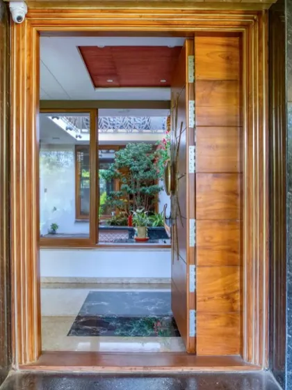 A duplicate of the door image.