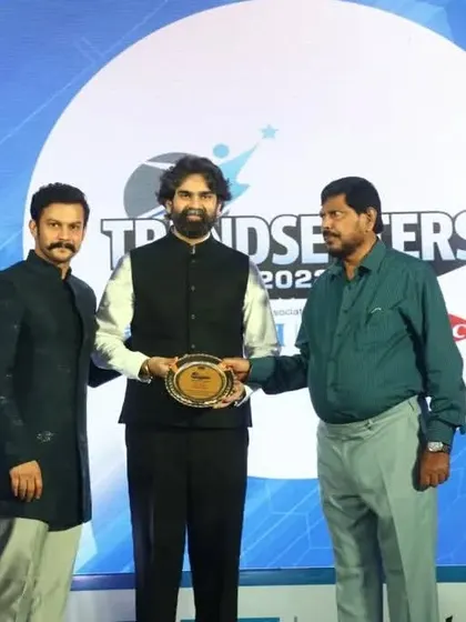 Receiving the Trendsetters 2022 award for innovation in catering services. It is a proud moment that fuels our passion to continue preserving and promoting our rich Maharashtrian food culture through The Marathi Pangat.