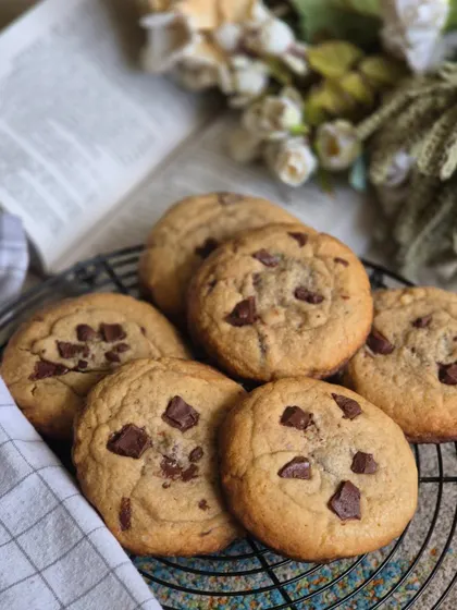 Another angle of my cookies, perfect for anyone who loves a classic, comforting bake. They are a simple pleasure, but I make sure to get them just right every time.
