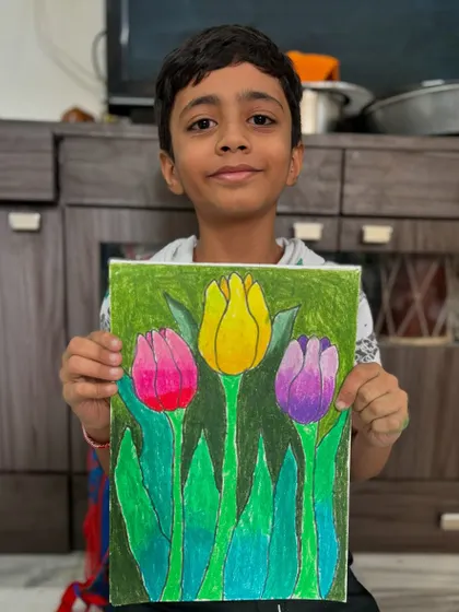 This beautiful tulip drawing by a 3rd-grade student showcases their growing skills in composition and colouring. My classes offer a world of creative techniques to spark the artist within.