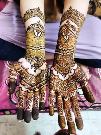 A lovely design with a mix of dark and light patterns, creating a beautiful contrast.