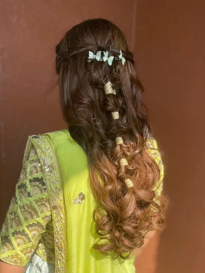 Another angle of the beautiful and creative braided hairstyle.