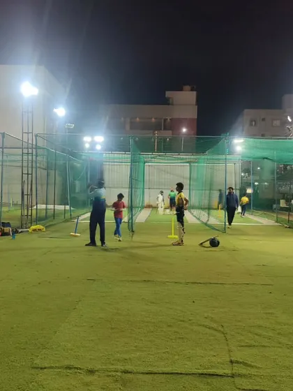 A view of our academy during a busy night session. The floodlights ensure that training can continue, offering flexibility for players with different schedules.