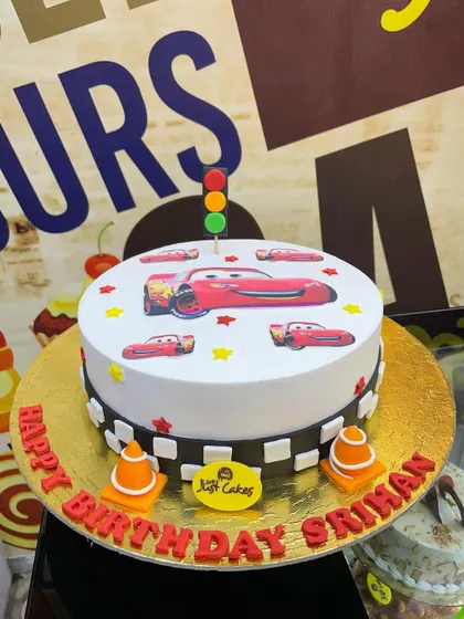 A 2kg McQueen cake featuring edible prints of the famous race car.