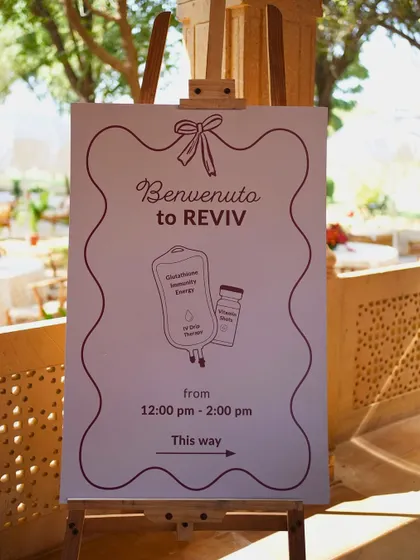 To help guests recover after a night of dancing, we offered IV drip therapy from REVIV. It’s these thoughtful, practical touches that ensure guests enjoy every moment of the wedding weekend.