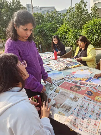 An instructor guiding participants during a creative session. It's a great team-building activity or a relaxing weekend pastime.