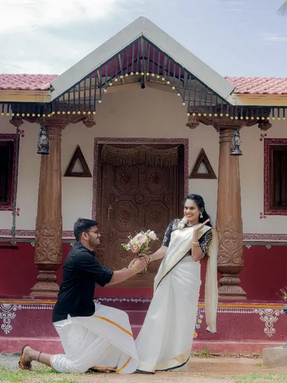This South Indian village set gives such a warm and traditional feel. It’s a wonderful option for couples who want to celebrate their roots in their pre-wedding photos.
