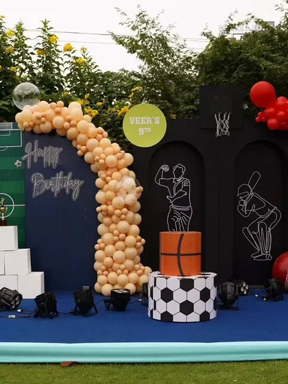 The complete sports-themed stage setup, perfect for an active and fun-loving kid's birthday party.
