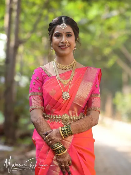 Santhoshi's smile says it all. My aim is always to make my brides feel comfortable and beautiful, so their happiness shines through.