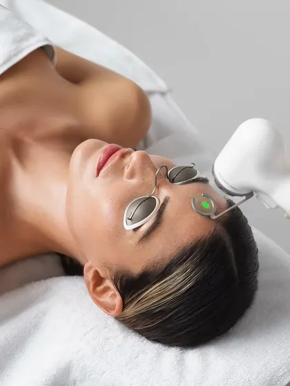 The ADVATx laser is the first of its kind in an Indian dermatology clinic. This image shows the precise application of the laser, which offers transformative results without downtime.