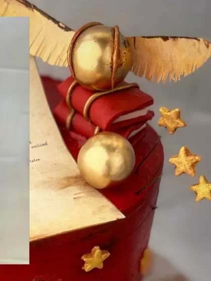 A closer view of the Harry Potter birthday design shows the letter and wizarding details we brought into the cake.