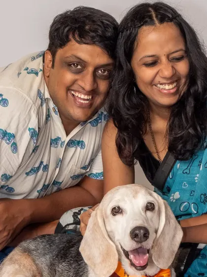 The whole family together with Seenu. Their smiles say it all. It’s a privilege to capture these happy family memories.