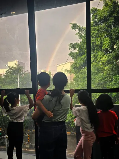 Sometimes the most beautiful moments happen between dance routines. Here are some of our youngest students taking a little break to watch a rainbow from the studio window. We believe in creating a space that feels safe, nurturing, and full of wonder for our little ones.