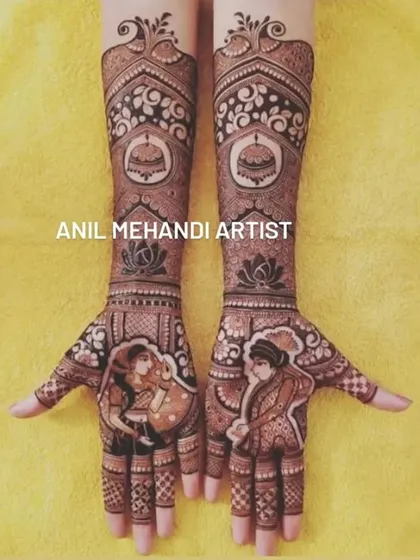 This design features a couple in a playful pose, bringing a modern touch to the traditional bridal mehendi. The arms are adorned with domes and lotus patterns.