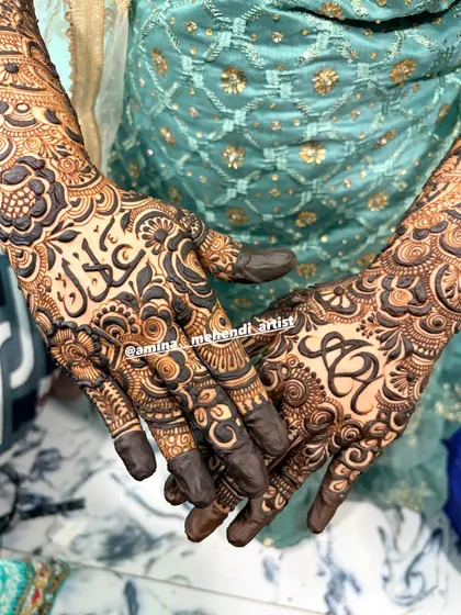This is an example of my signature full-arm floral mehendi. I love creating dense, intricate patterns with elements like roses, paisleys, and detailed fillers to give you a rich and traditional look for any celebration.