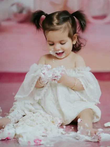 Let them make a mess. A first birthday cake smash is all about fun, and I’m here to catch every frosting-covered giggle and happy moment. This is a celebration of a whole year of sweetness.