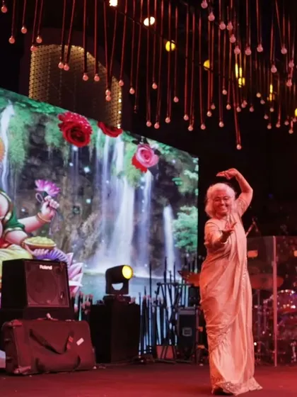 Age is just a number. This mesmerizing solo performance by the grandmother of the bride, with Ganesha in the background, was a truly divine and emotional moment.