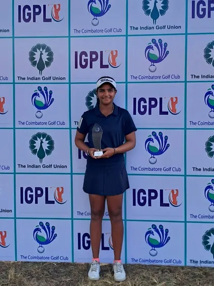 Rashi holds her trophy after securing the first position in the B Category at the IGU Tamil Nadu Ladies & Junior Girls Tournament in Coimbatore.
