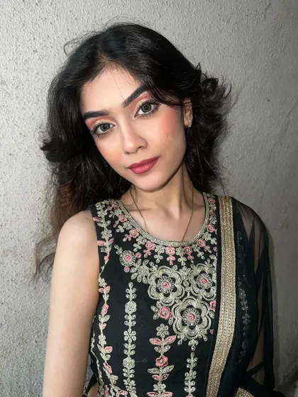 This client is ready for her event with a beautiful, understated makeup look.