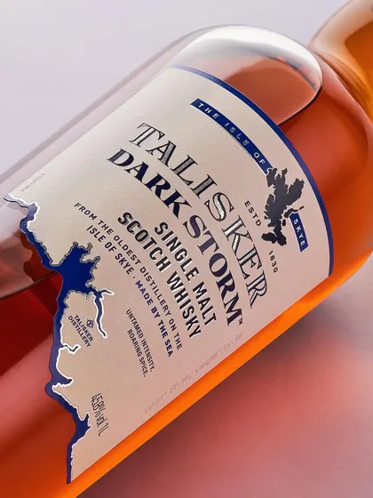 Another packshot of the Talisker Dark Storm, this time with a slightly warmer light. This angle gives a great view of the bottle's shape and the details on the label.