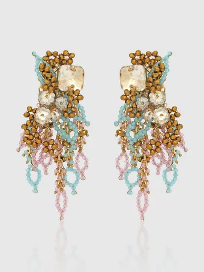 The full view of our pink and blue danglers, a perfect accessory for brunch or a day event.