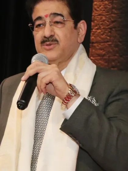 Special guest Sandeep Marwah Ji sharing his words of wisdom with our students and award winners.