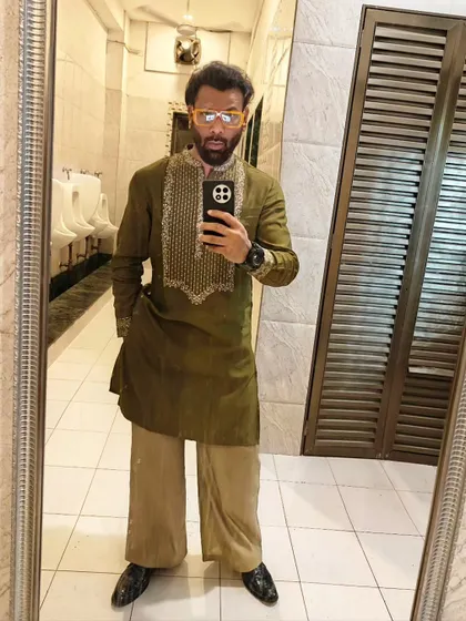 Another angle of my self-designed kurta. It's all in the details.