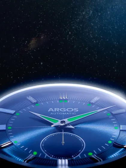 Taking the watch to another world. For this concept, we imagined the Argos watch as a planet, with the lume glowing like city lights against a starry sky. This is storytelling, turning a product into a piece of a larger universe.