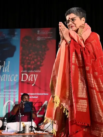 A moment of gratitude on stage at the World Dance Day celebrations in Delhi. It was an honor to be there and present my student Meera Sreenarayanan.