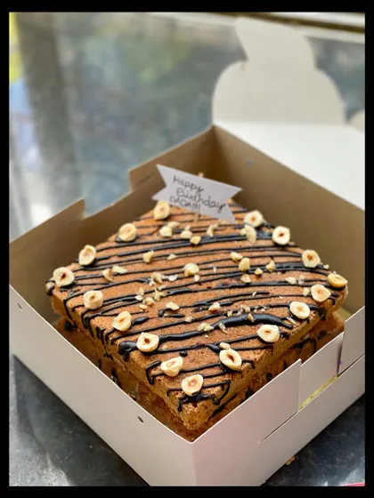 A delicious hazelnut tea cake, perfect for a simple celebration or to enjoy with an afternoon coffee.