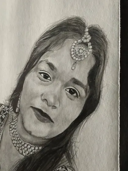 This follower sketch captures a woman in traditional attire, complete with a maang tikka and necklace.