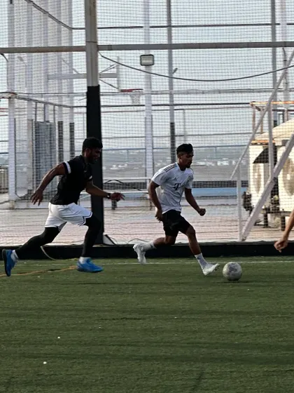 A little friendly one on one action during the tournament. It's great to see everyone pushing themselves and enjoying the game.
