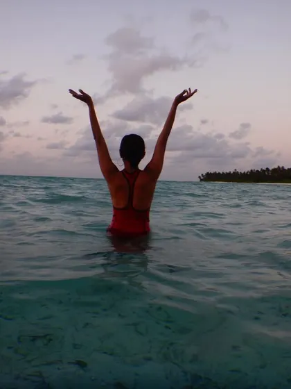 More glimpses from our unforgettable Lakshadweep retreats. Every moment is a postcard, from sunrise dives and full moon dinners to candid conversations and quiet naps on the beach.