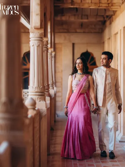 A walk through the historic corridors of Khimsar Fort. Saloni and Kanav’s pre-wedding shoot felt like stepping into a royal love story, where every pillar and archway told a tale of timeless elegance.