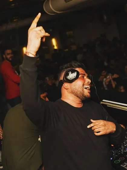 A moment of pure happiness and connection with the music. This is what a great night feels like.