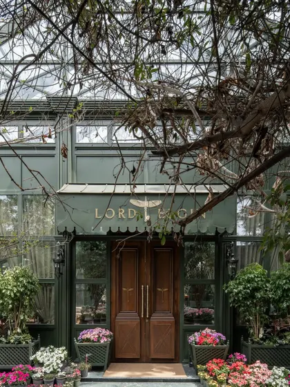 Exterior details of the Lord Elgin Glasshouse, where the architectural form is in constant dialogue with the surrounding landscape. The design feels both man-made and deeply connected to nature.