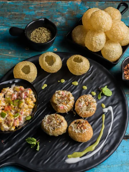 Indulge in the rich flavours of Italy with our delicious Italian Fuski. This is our creative take on pani puri, offering a unique and savoury experience.