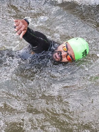 Bilateral breathing is a key skill for open water swimming, especially when the sun is in your eyes. This is one of the many race-specific techniques we teach our triathletes.