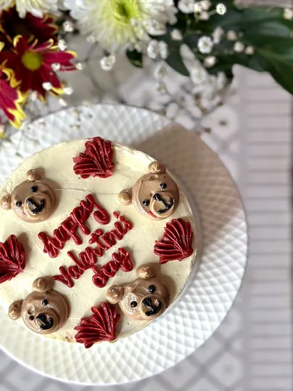 My Valentine's Day collection is all about celebrating love in every form. This year featured adorable teddy bear cakes and fun tic-tac-toe designs, perfect for sharing with your special someone.
